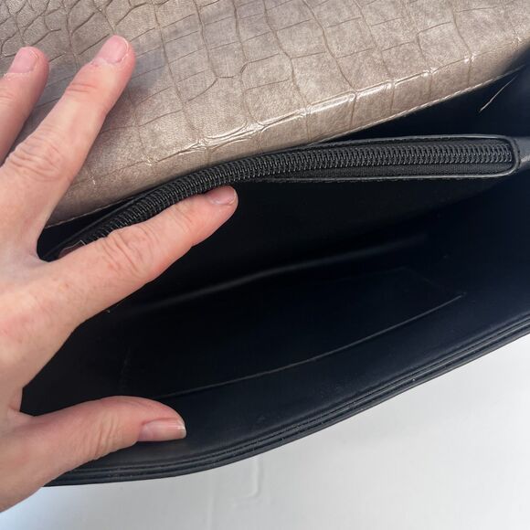 Faux Crocodile Horseshoe Front Buckle--Metal Sirens Chain Crossbody Strap Purse - Picture 10 of 11